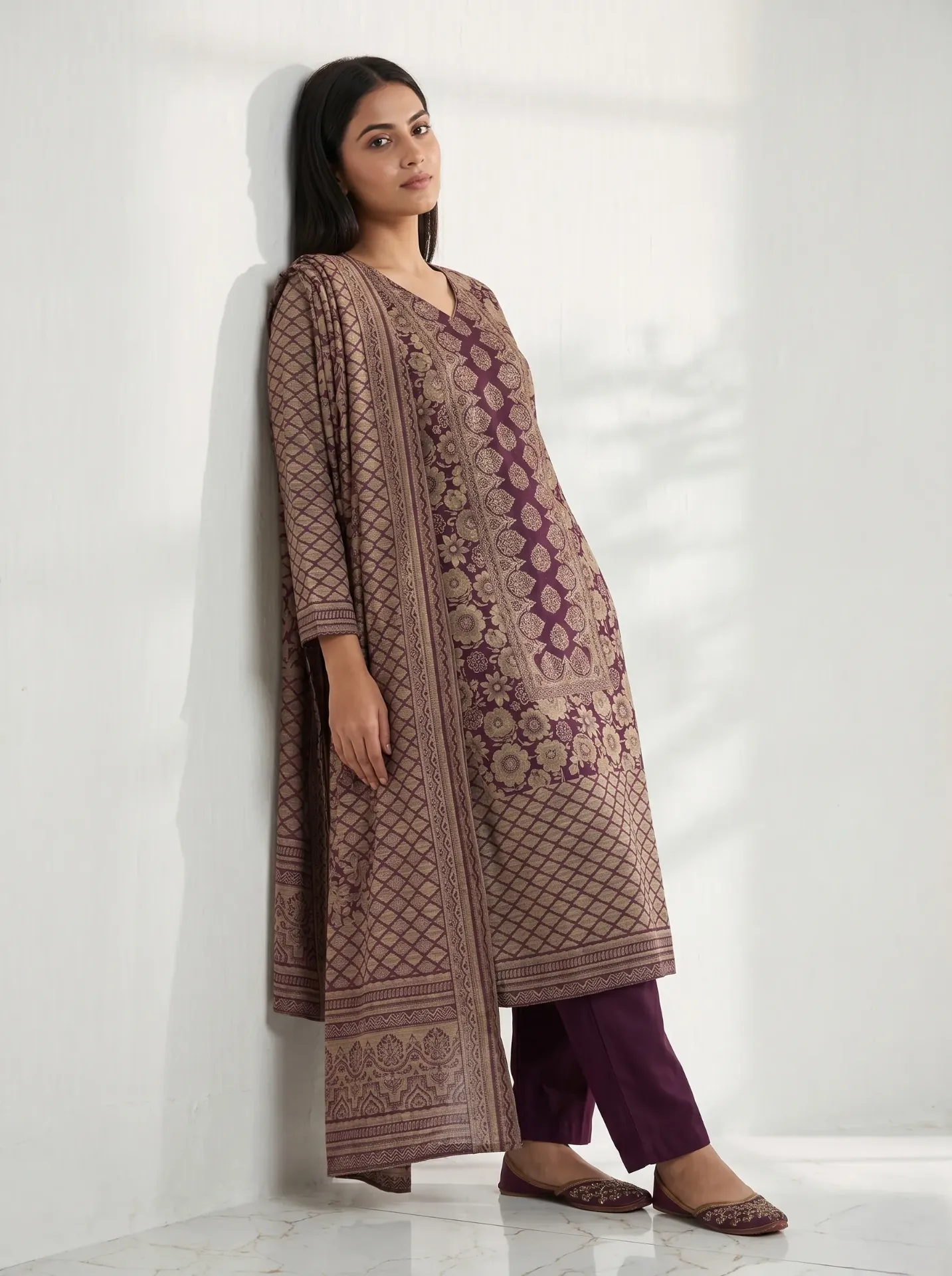 Women Mauve & Purple Geometric Kurta with Dupatta